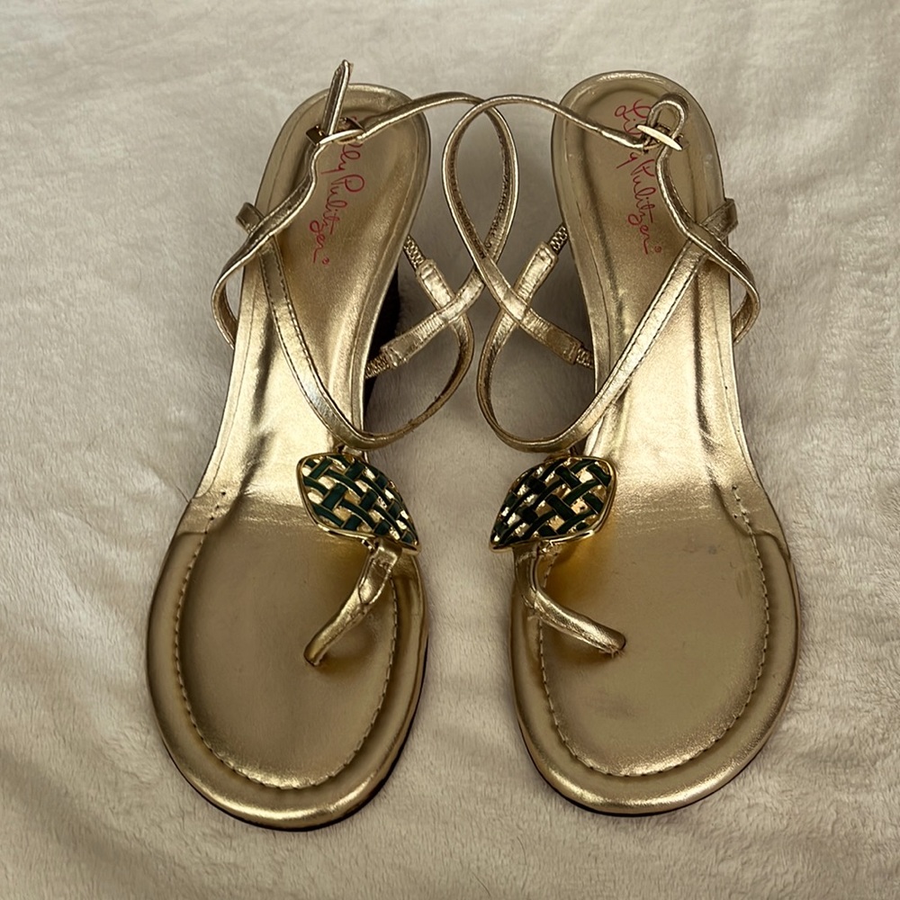 Lilly Pulitzer wedged sandal, size 9